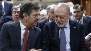 El ministro de Justicia, Rafael Catalá, y el fiscal general del Estado, José Manuel Maza, en un acto el pasado día 7 de febrero.