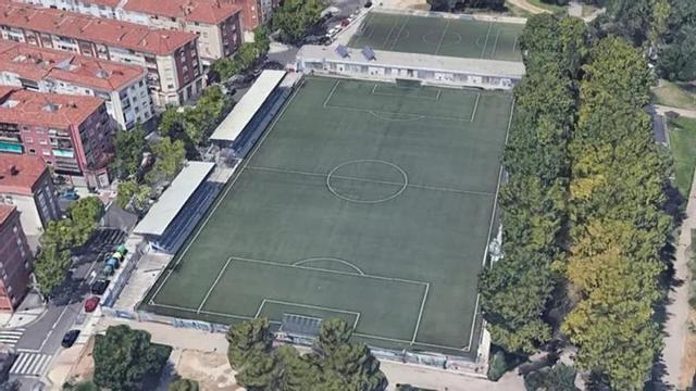 Una brutal agresión en un partido de fútbol de cadetes en Zaragoza obliga a acudir a la policía.