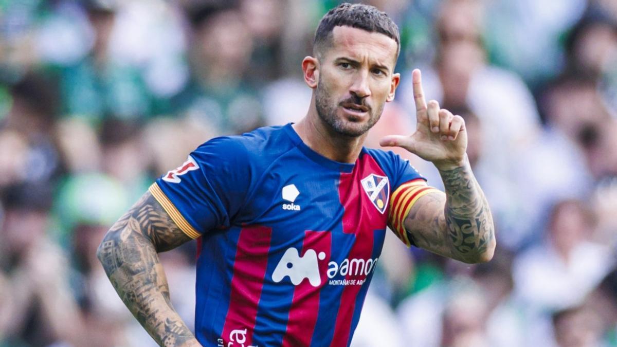 Sielva hace un gesto con la mano para celebrar el gol anotado en El Sardinero.