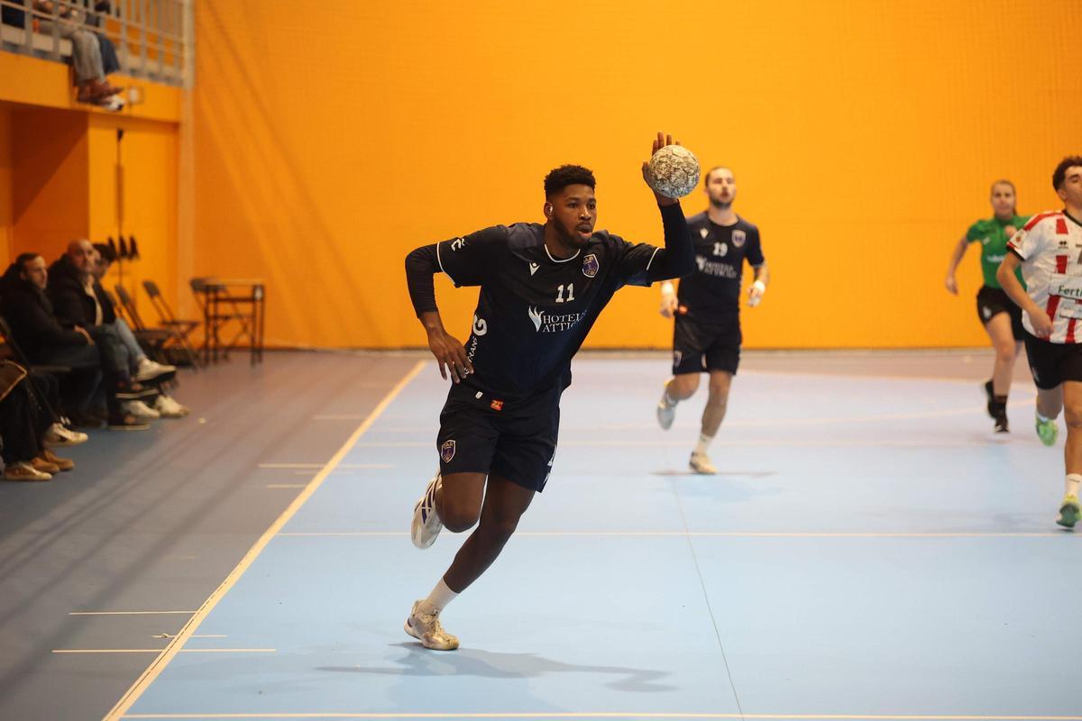 Gabriel Navarro conduce una acción del OAR en San Francisco Javier