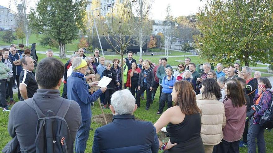 Willy, no acto de homenaxe no que plantou unha árbore no campus, o pasado novembro.   | // DUVI