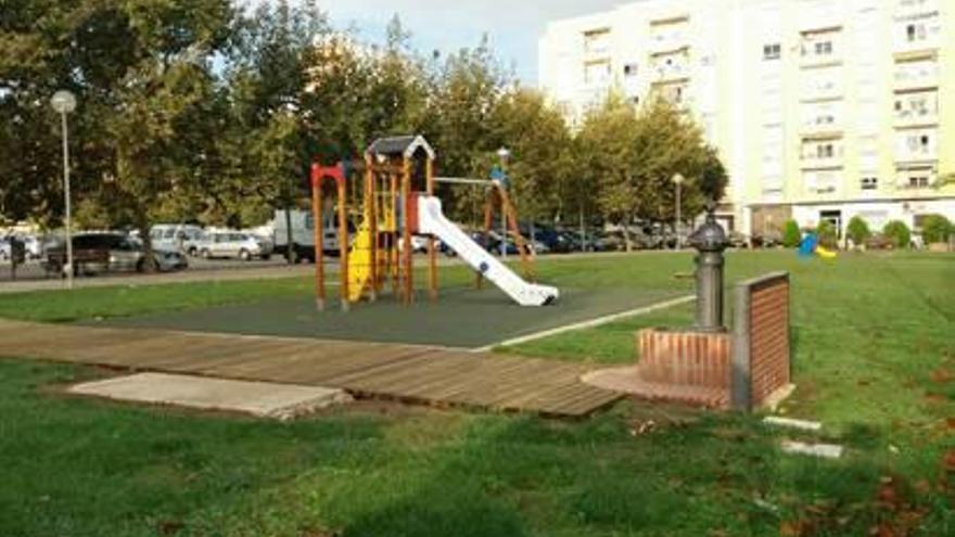 Oliva mejora el parque de  la zona del Conservatorio