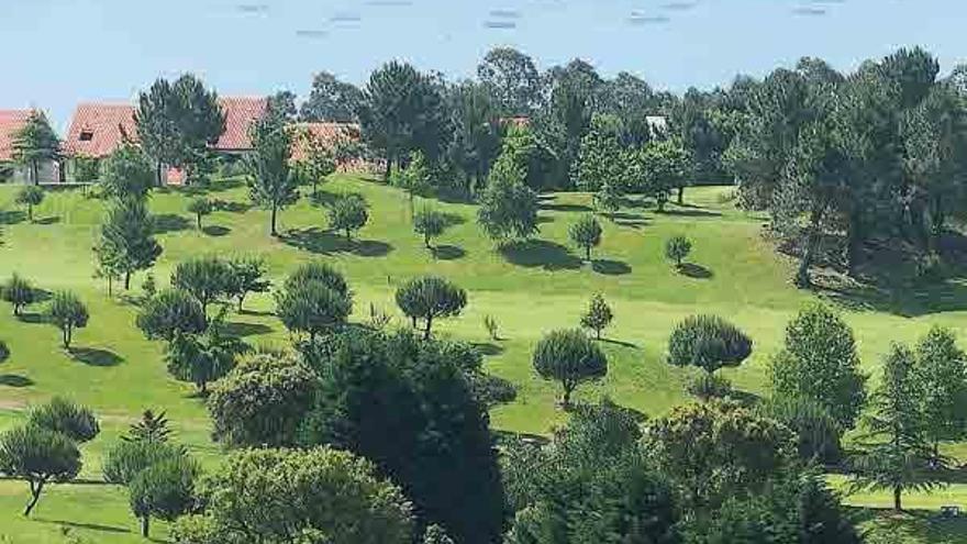 Campo de golf  &quot;Ría de Vigo&quot;, en Domaio.  // Gonzalo Núñez