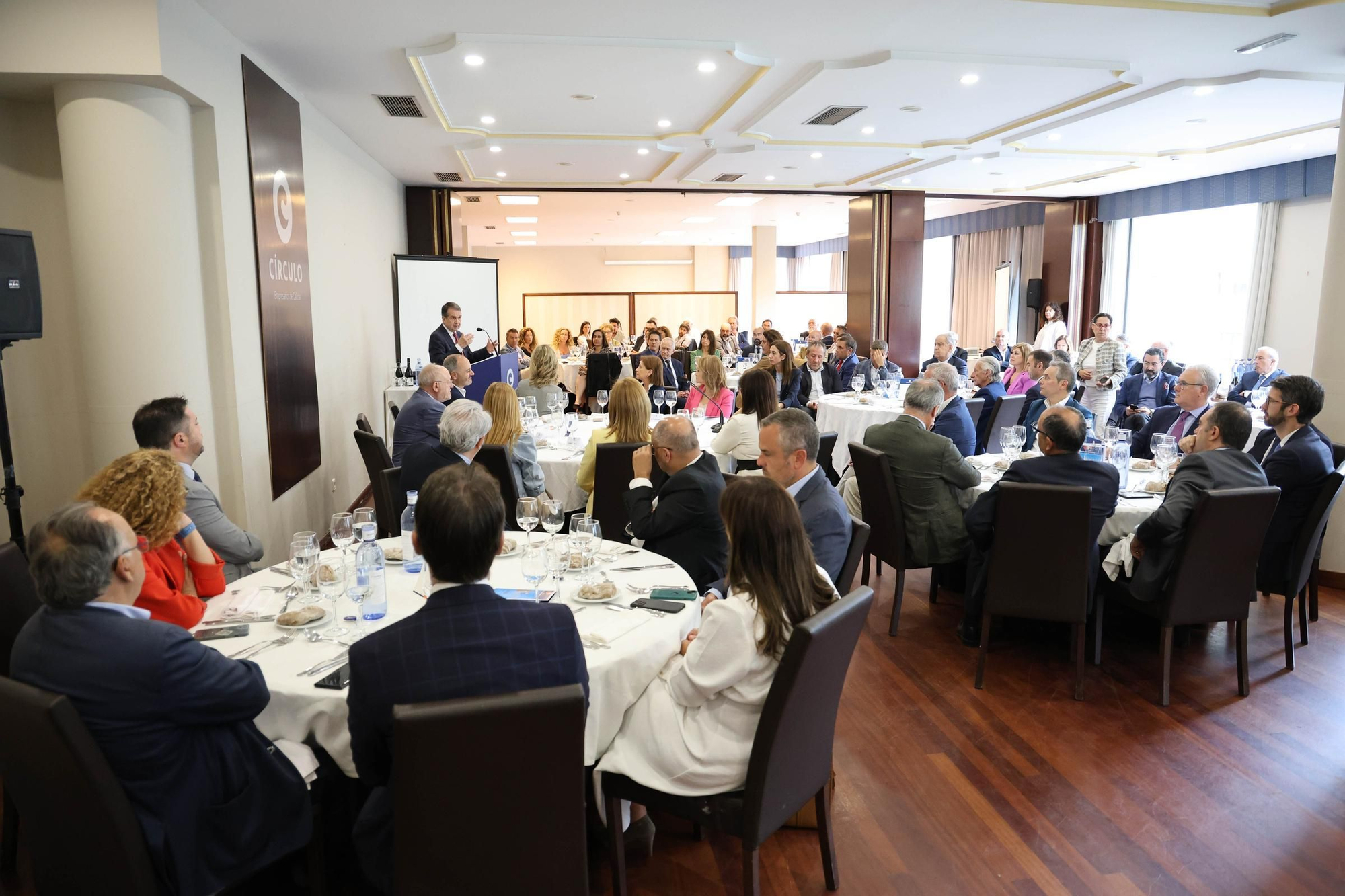 El Círculo de Empresarios cierra su ciclo electoral con Abel Caballero