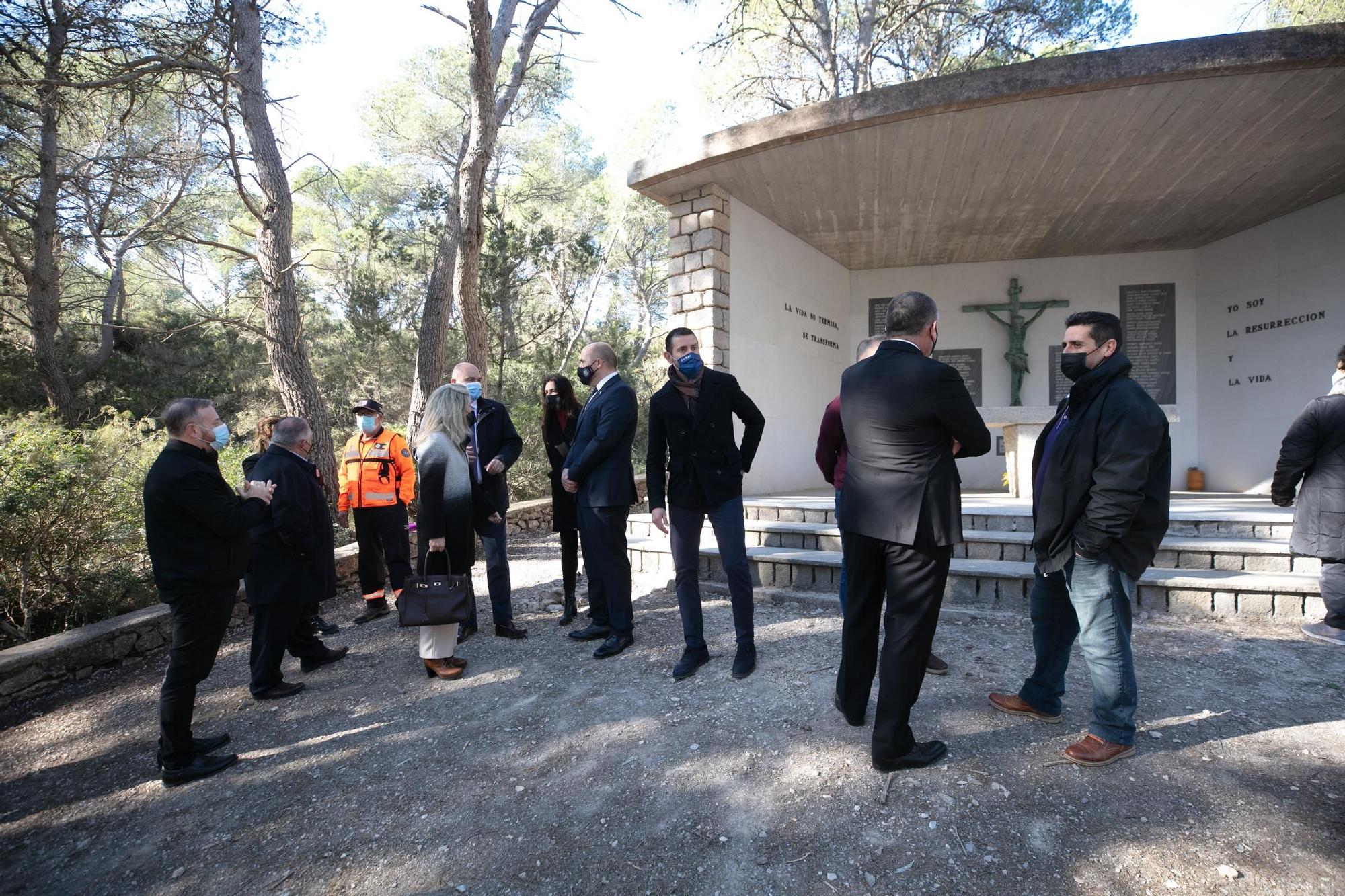 Homenaje a las víctimas del accidente aéreo de ses Roques Altes