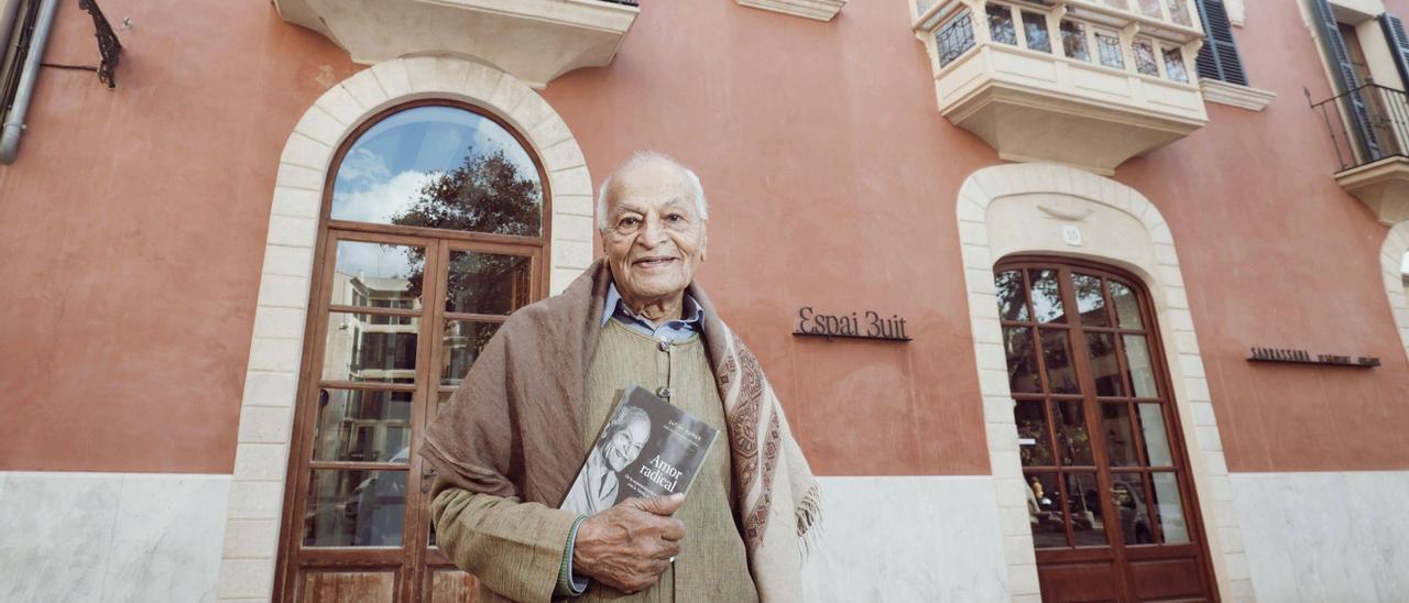 El orador y autor internacional Satish Kumar, en Palma.