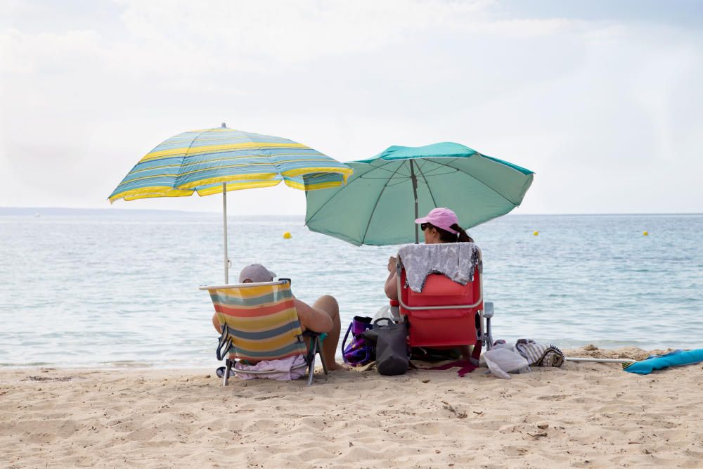 Fase 2 de la desescalada de Mallorca: Primer día con el baño autorizado en las playas