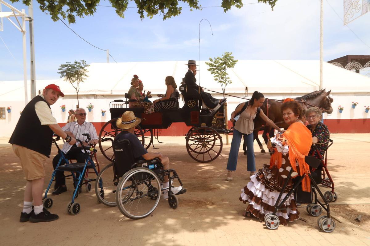Los mayores vuelven a la Feria