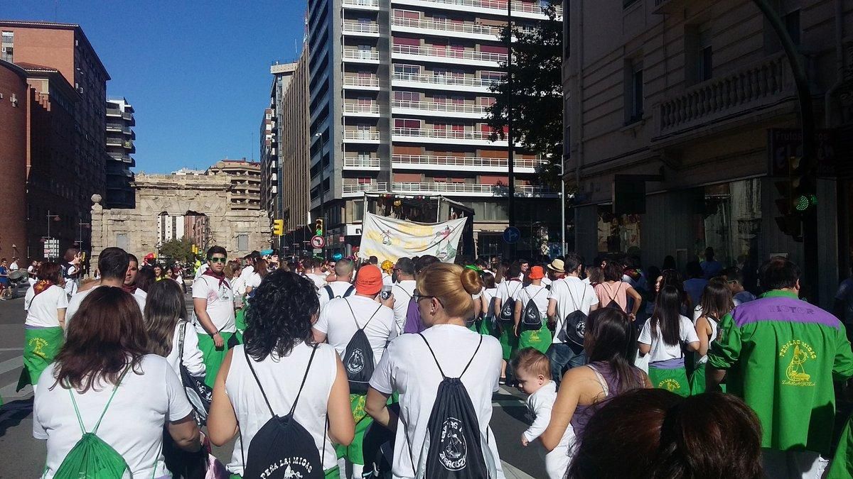 Las peñas se ponen en marcha / en directo con imágenes