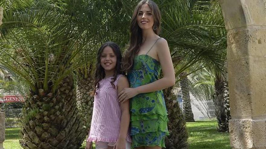 Paula Ruiz y Laura Pomares en el Parque Municipal.