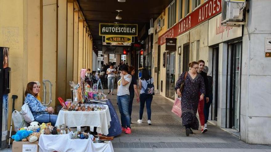 Tren turístico, párking gratuito y talleres, para animar el comercio