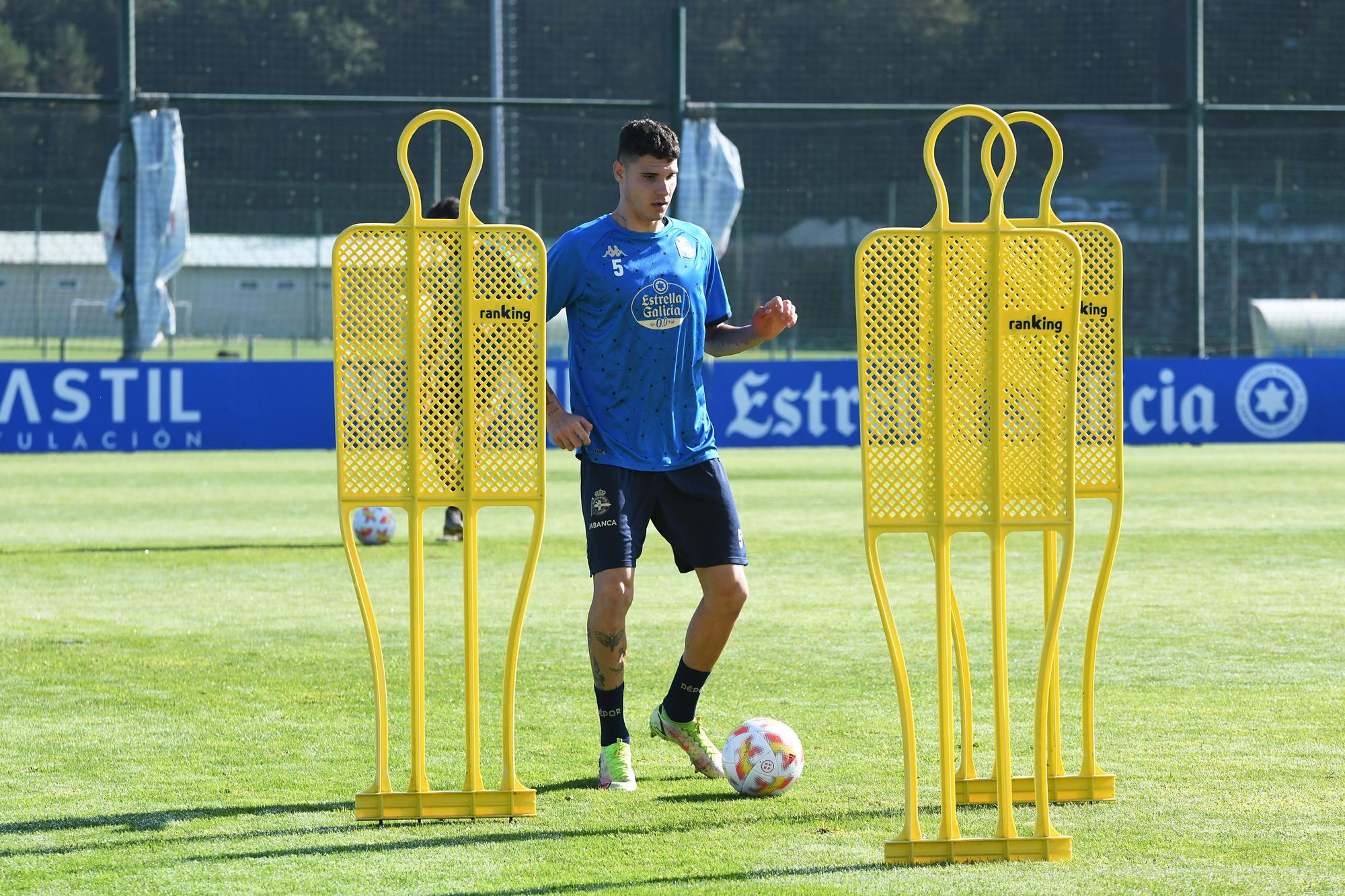 El Deportivo trabaja en Abegondo antes de su última prueba de pretemporada