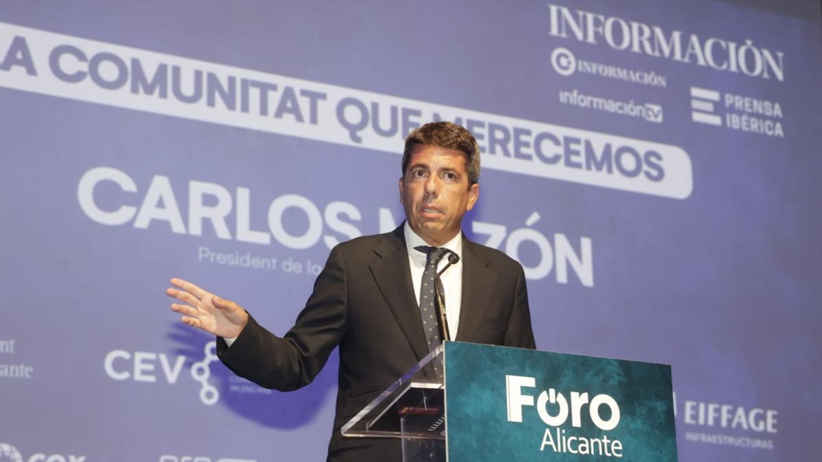 El presidente de la Generalitat, Carlos Mazón, durante su intervención en el Foro Alicante.