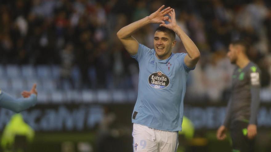 Maxi Gómez celebra su tanto contra la Real Sociedad // Alba Villar