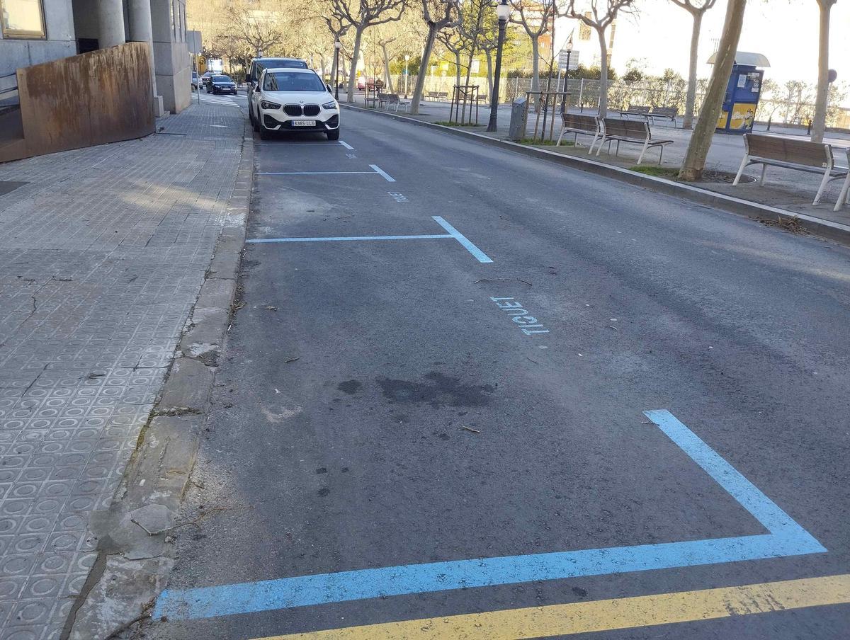 Places de zona blava disponibles en ple Passeig