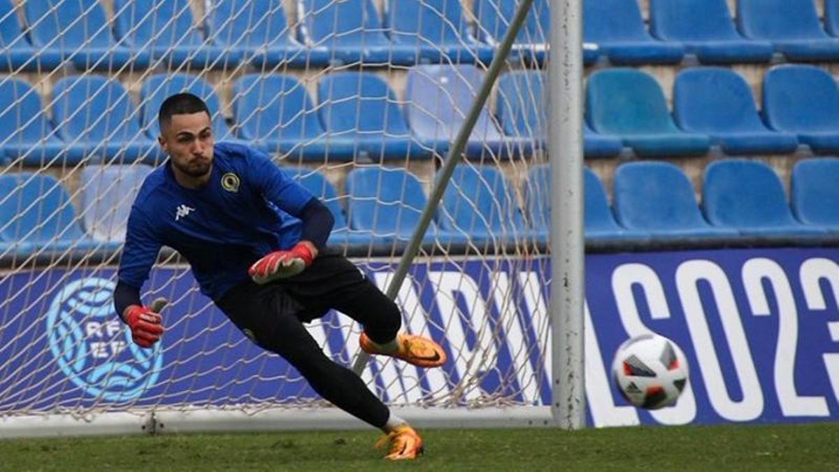 Iván Martínez, durante un entrenamiento con el Hércules en el José Rico Pérez de Alicante.