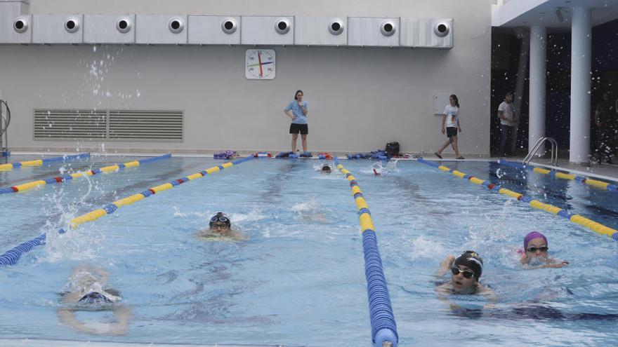 La piscina cubierta abre el lunes 13 de mayo