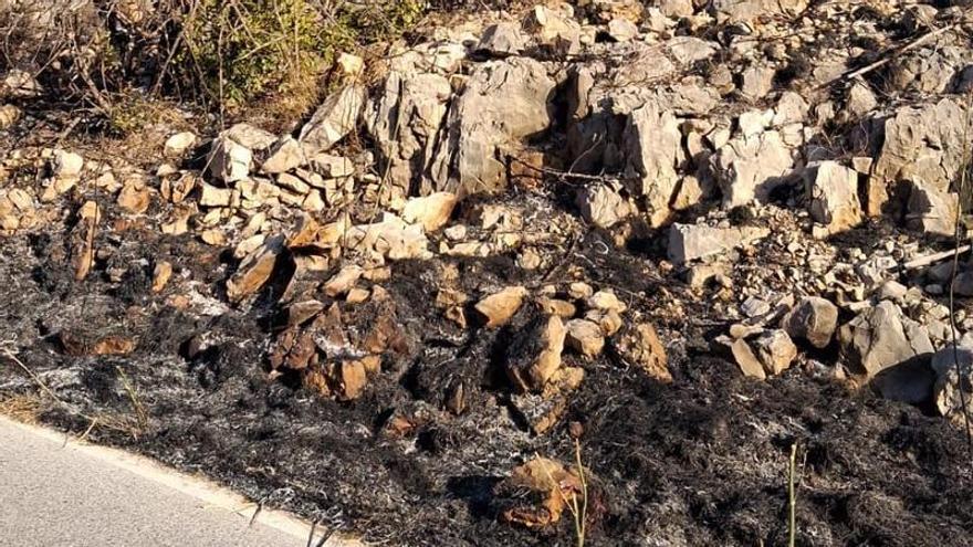 Sospechoso incendio: estabilizan un fuego con tres focos en la Vall de Gallinera y el Miserà