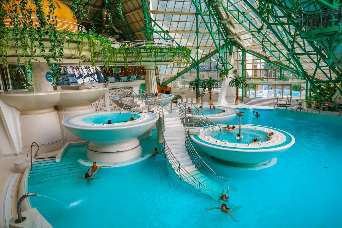 Gran laguna interior de Caldea.