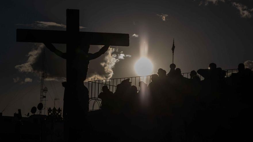 Santa Cruz no defrauda el Miércoles Santo en Alicante