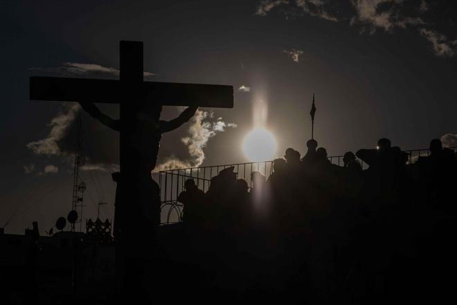 Santa Cruz no defrauda el Miércoles Santo en Alicante