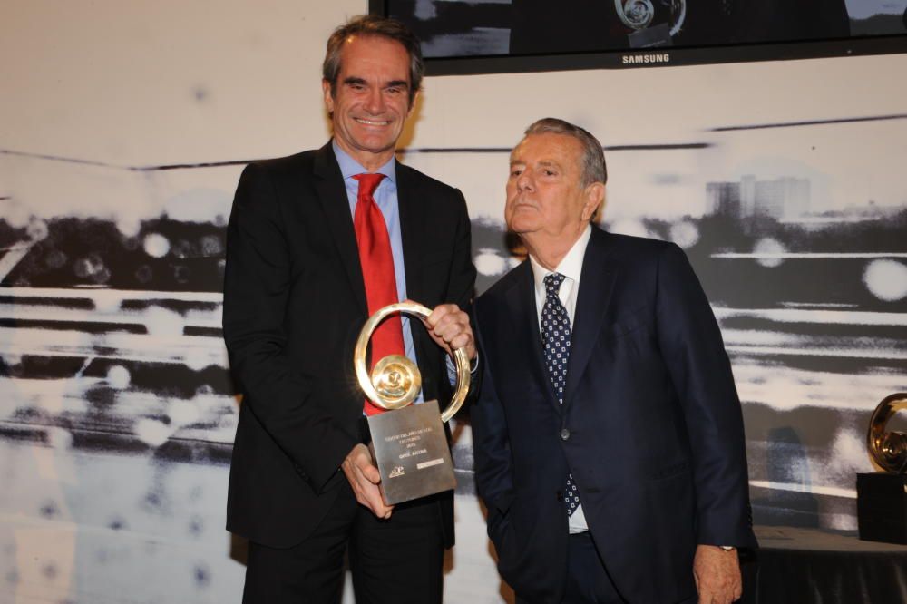 Entrega del premio Coche del Año al Opel Astra