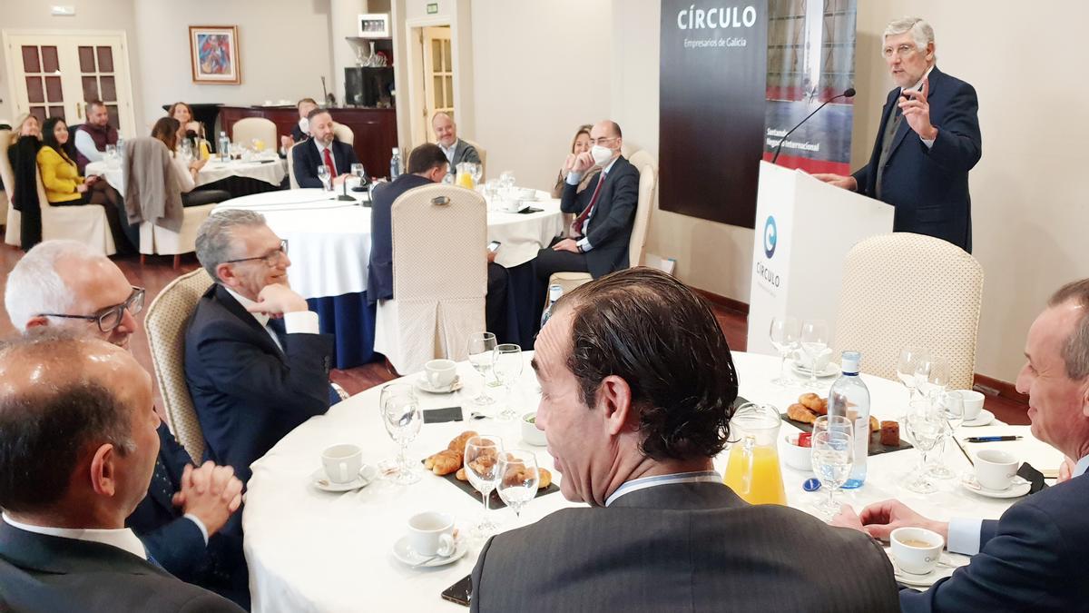 El embajador luso, en su intervención en el Círculo de Empresarios de Galicia.