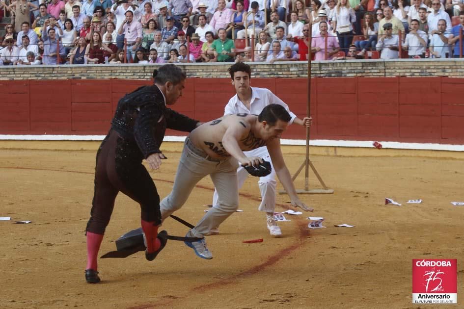 FOTOGALERÍA / Gran ambiente en el segundo festejo taurino de Córdoba