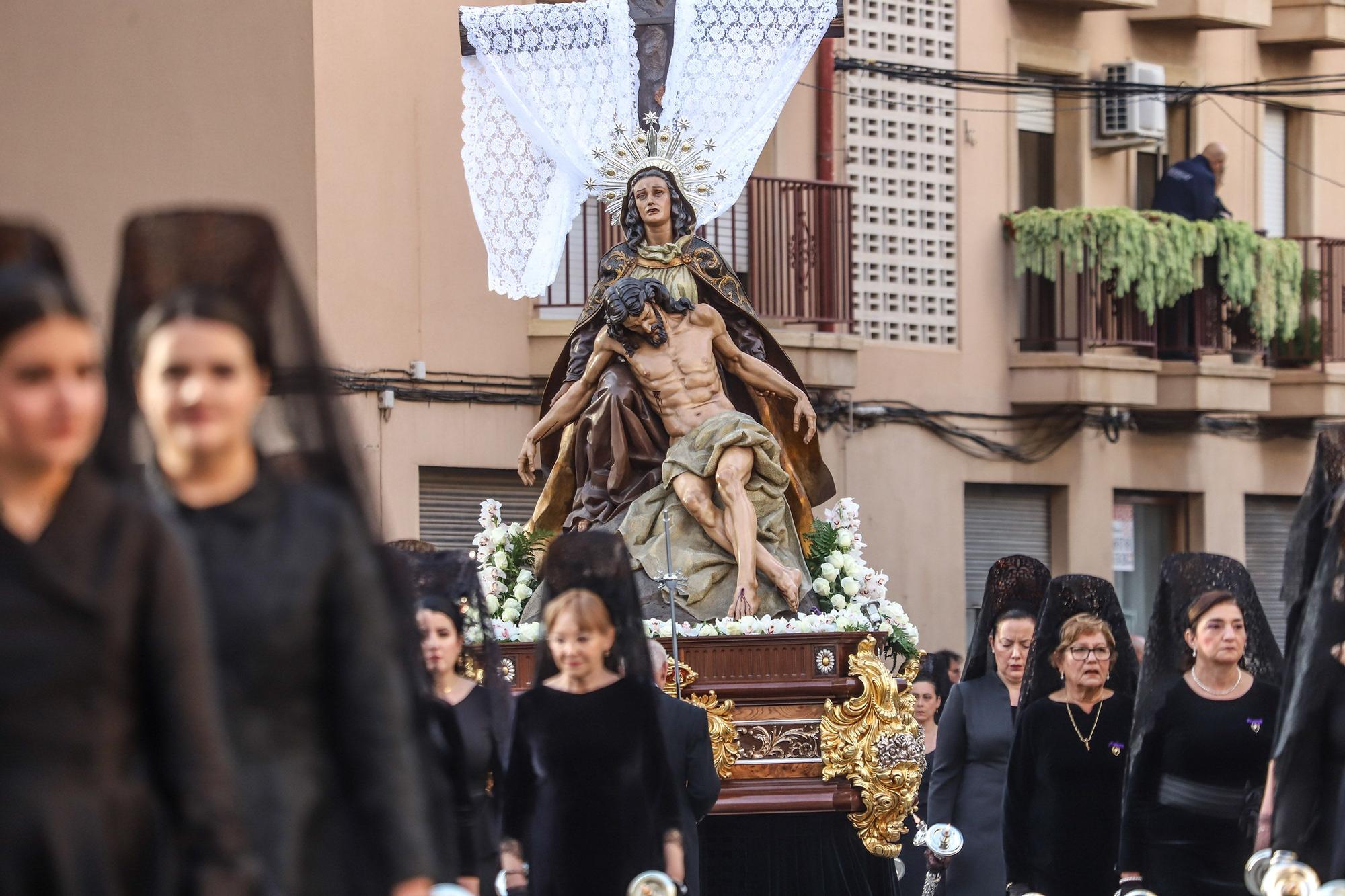 Procesión de Las Mantillas en Orihuela