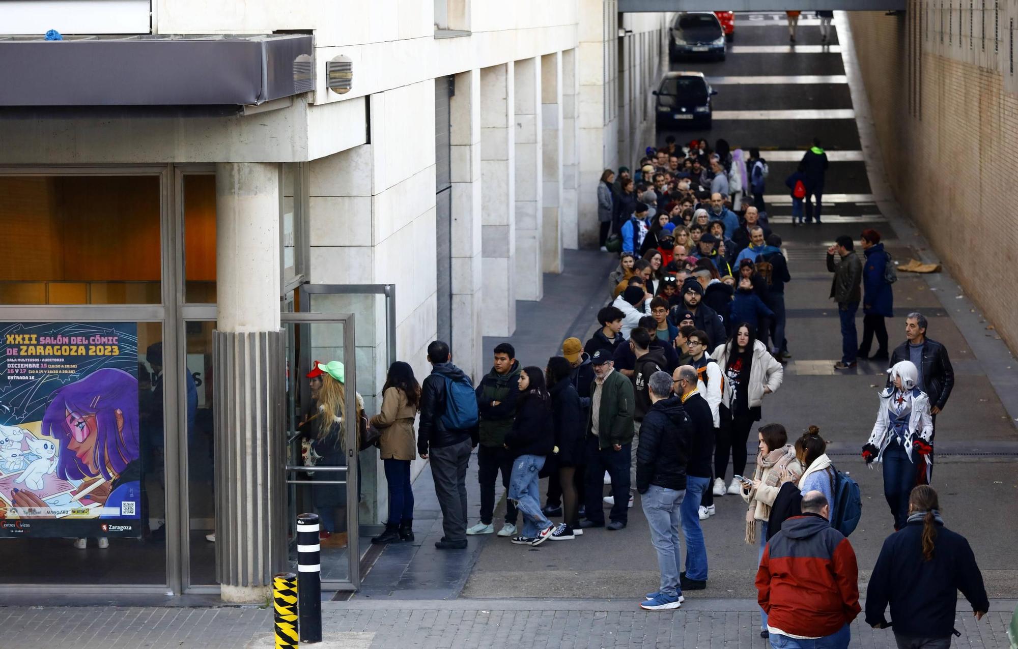 Gran ambiente en el Salón del Cómic de Zaragoza