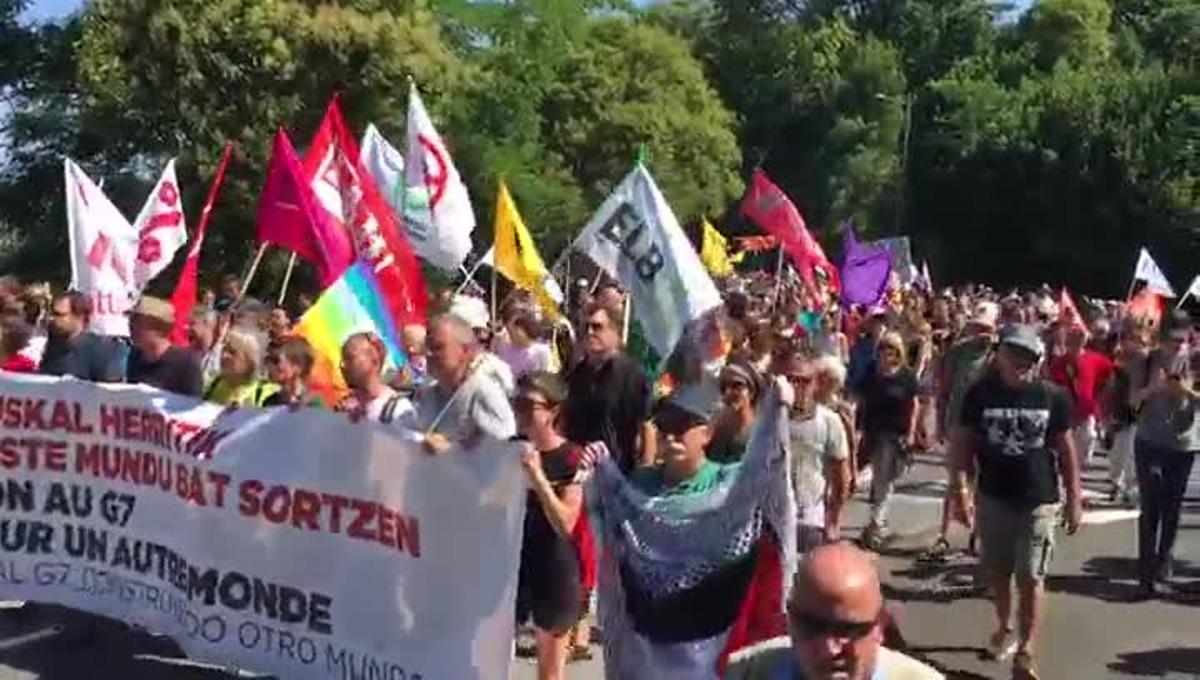 Manifestación contra la cumbre del G-7.