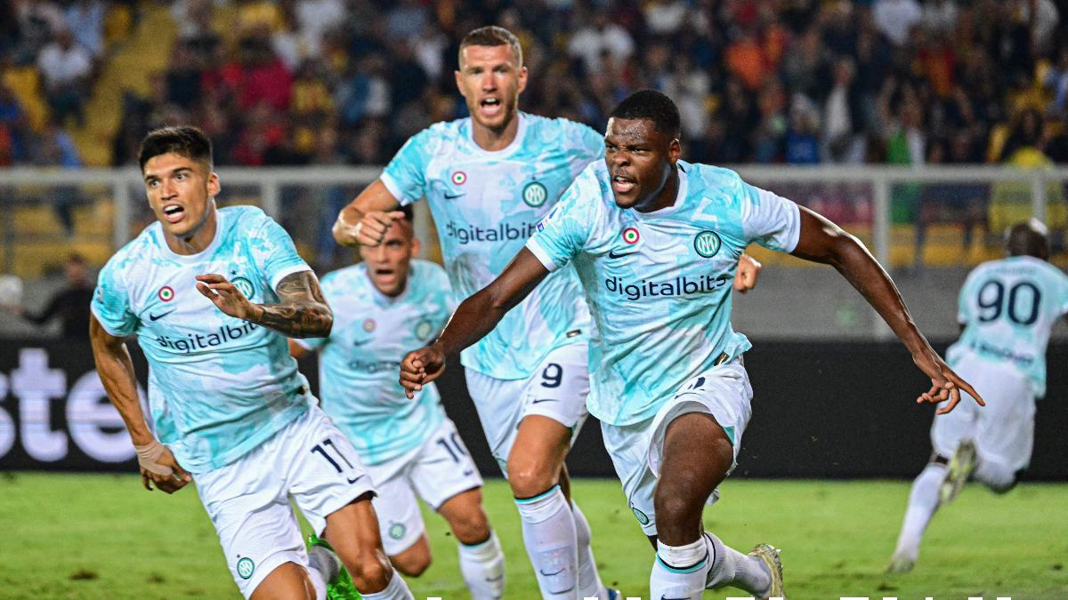 Dumfries marcó en el 94' el gol del triunfo