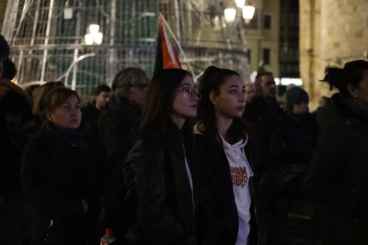 La lucha feminista tiñe de morado la Plaza Mayor de Zamora con motivo del 25N
