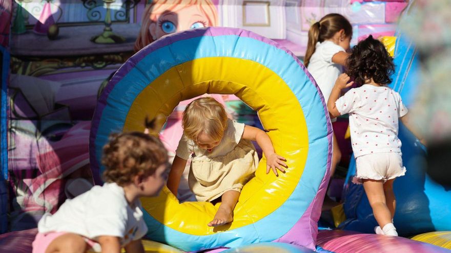 Castillos, globos y diversión para los pequeños en Jesús