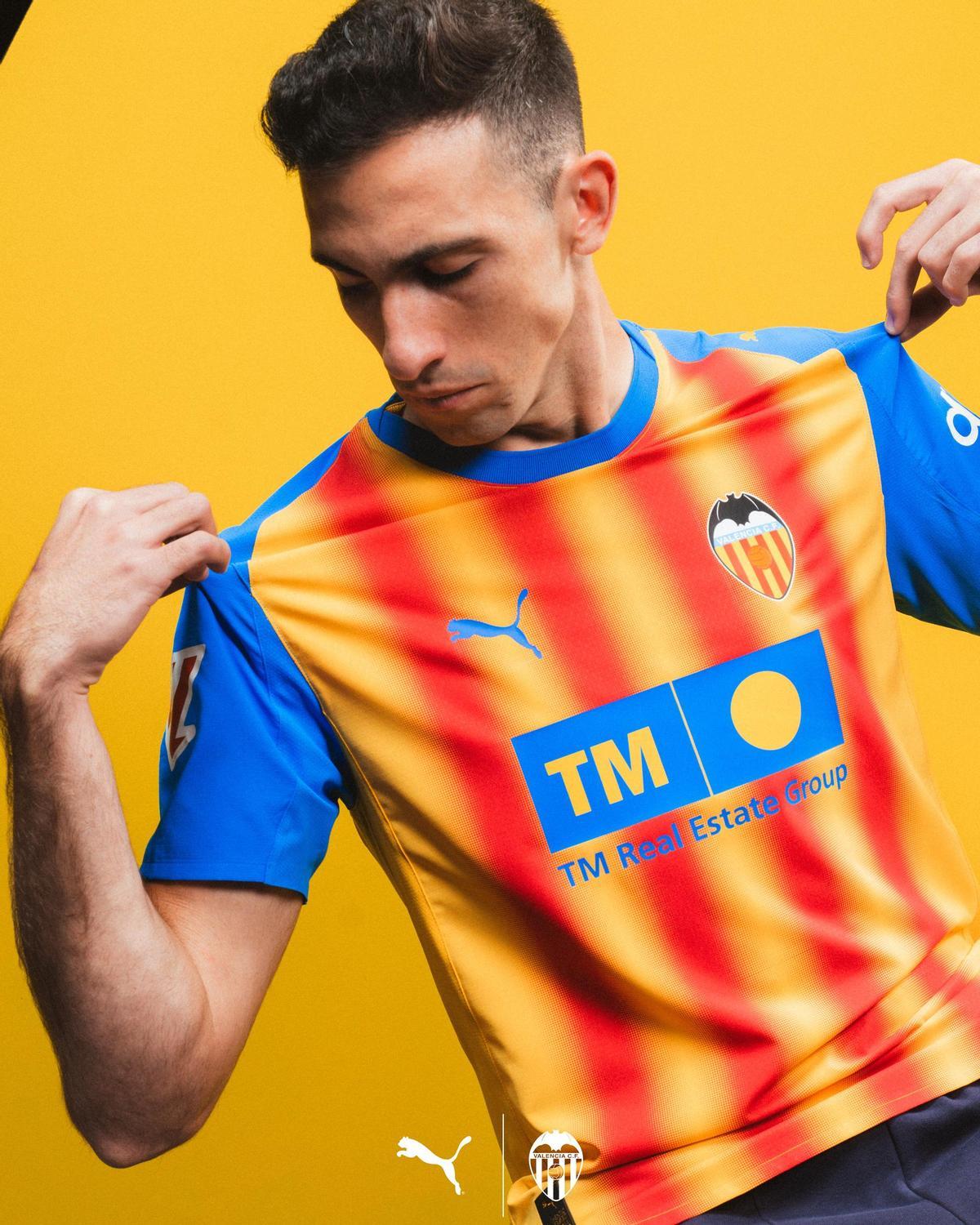 todos-los-detalles-de-la-tercera-equipaci-n-del-valencia-cf