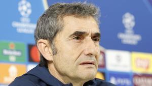 BILBAO, 27/01/2026.- El entrenador del Athletic de Bilbao, Ernesto Valverde, ha ofrecido este martes una rueda de prensa previa al partido de Liga de Campeones del miércoles ante el Sporting de Portugal en San Mamés. EFE/ Miguel Toña