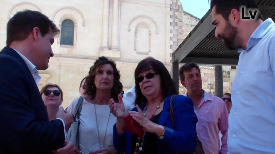 La presidenta del PSOE, Cristina Narbona visita Xàtiva.