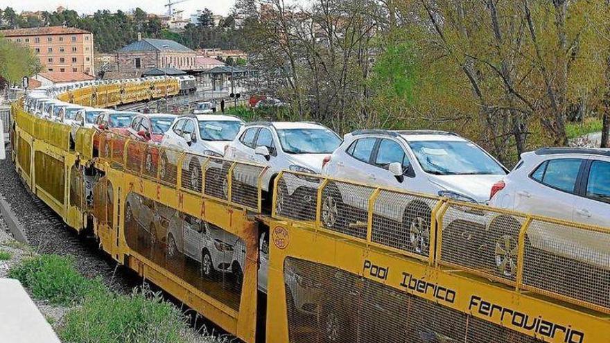 El tráfico de trenes de mercancías por la línea de Zaragoza a Sagunto aumenta a 36 convoyes cada semana