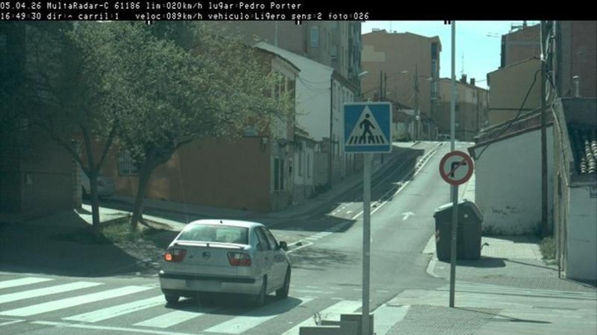 'Cazado' en Zaragoza un conductor circulando a 90 kilómetros por hora en una zona de 20: "A 20 no van ni las bicis" 'Cazado' en Zaragoza un conductor circulando a 90 kilómetros por hora en una zona de 20: "A 20 no van ni las bicis"