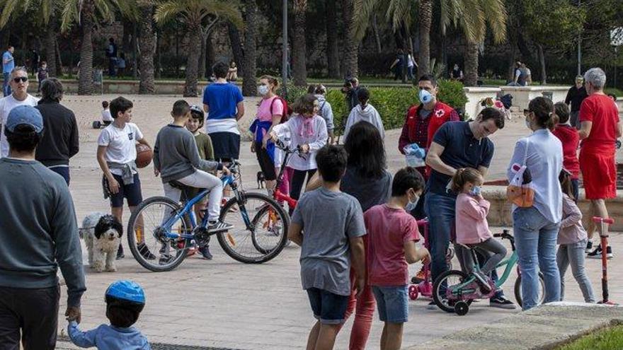 La OMS llama a una &quot;consideración cuidadosa&quot; de la reducción de restricciones