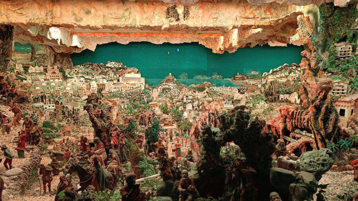 VÍDEO: El Belén de Pola de Siero que deslumbra en Navidad