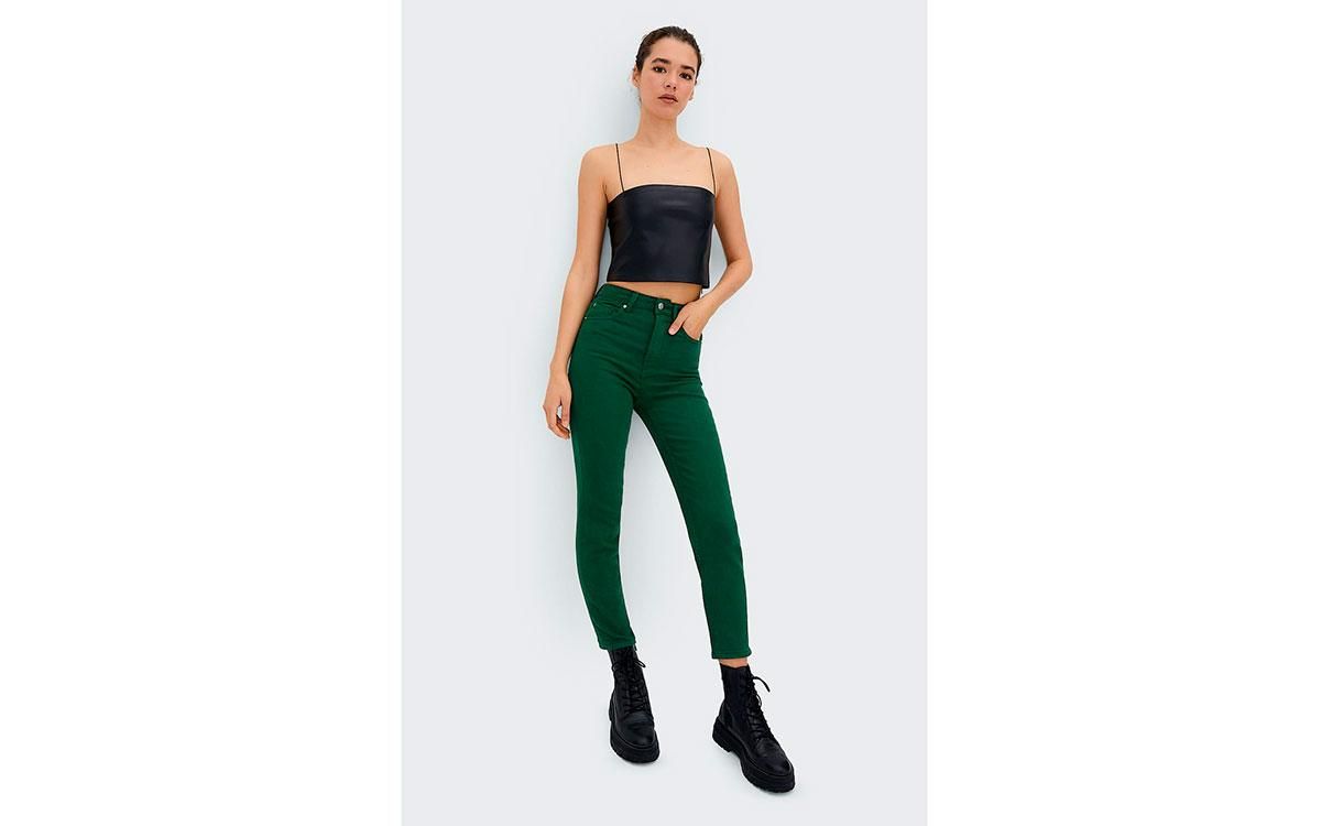 'Jeans' 'Mom' de Bershka en color verde