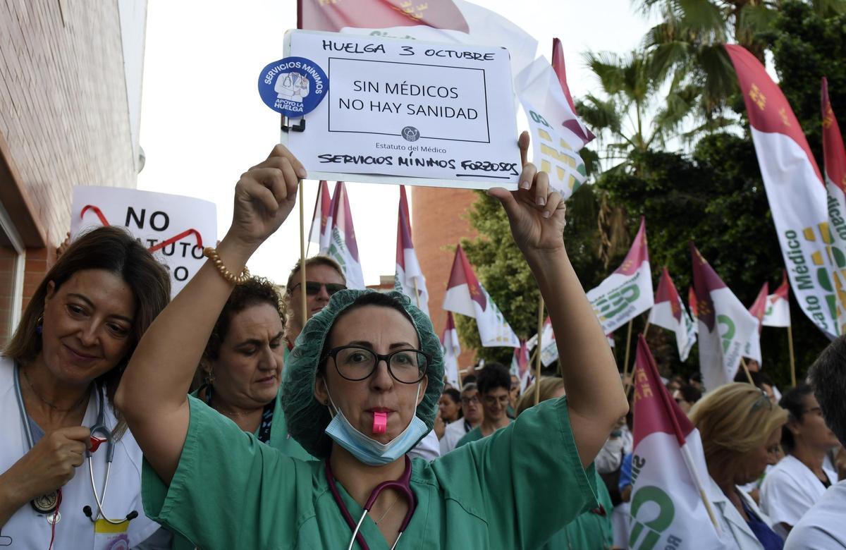 Huelga de médicos en el Hospital Virgen de la Arrixaca.