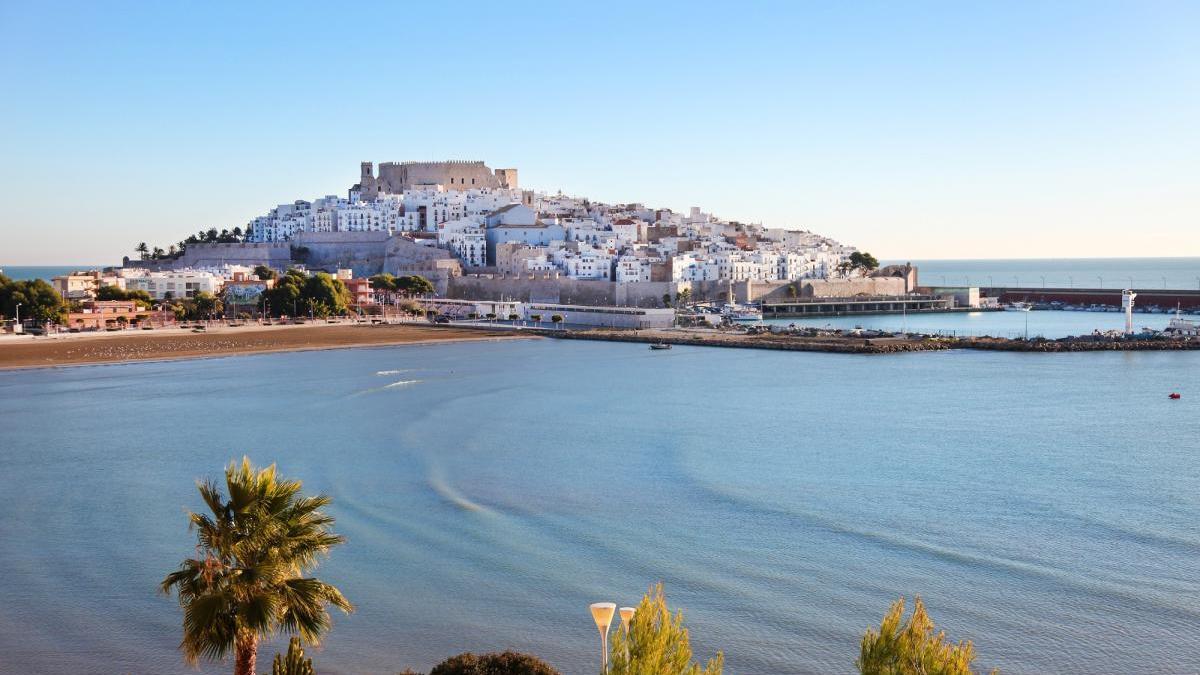 Peñíscola contratará a 23 vecinos para informar a los turistas en verano