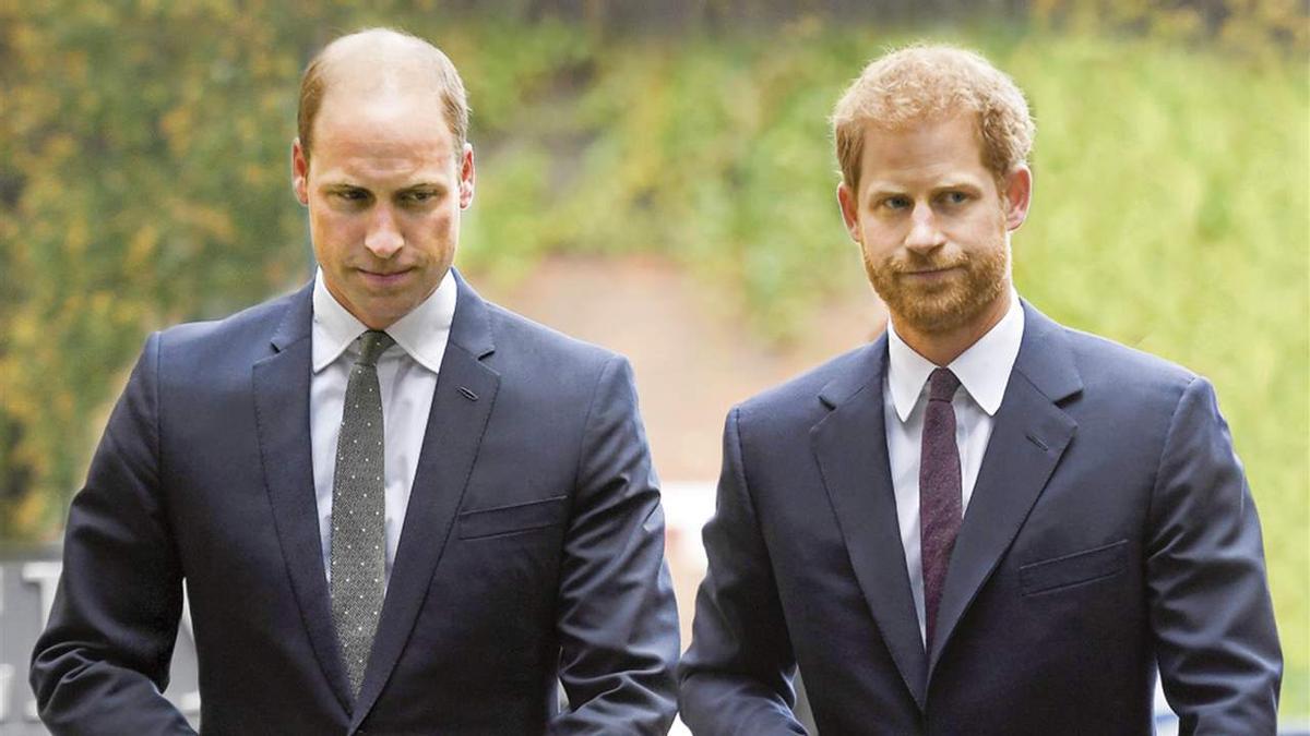 ¡Tortazo Real! El príncipe Harry revela la agresión de su hermano Guillermo y lía la mundial en Reino Unido