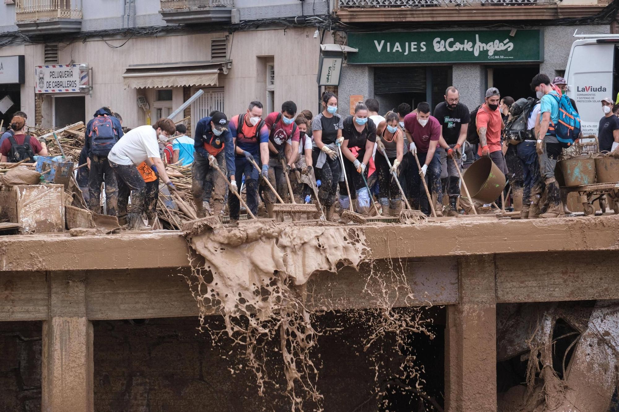Las imágenes de una semana de miedo, desesperación y solidaridad tras el peor desastre natural vivido por la Comunitat Valenciana