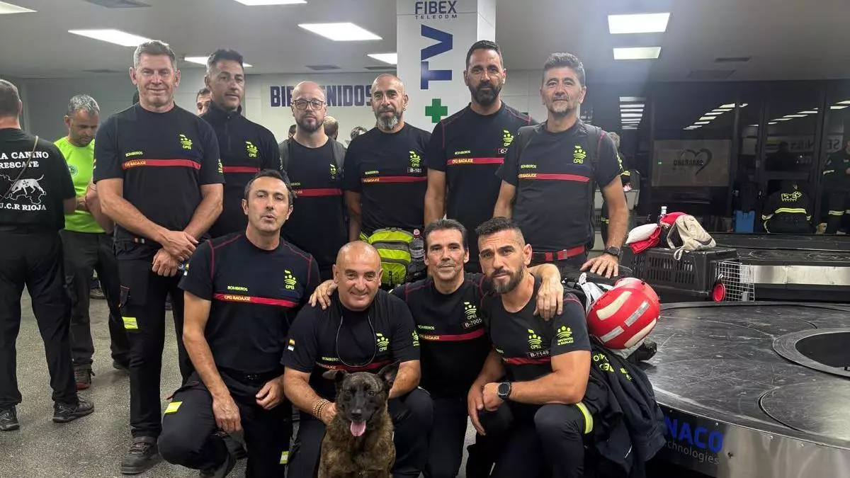 Los bomberos de la Diputación de Badajoz ya están en Caracas para las labores de rescate tras el terremoto