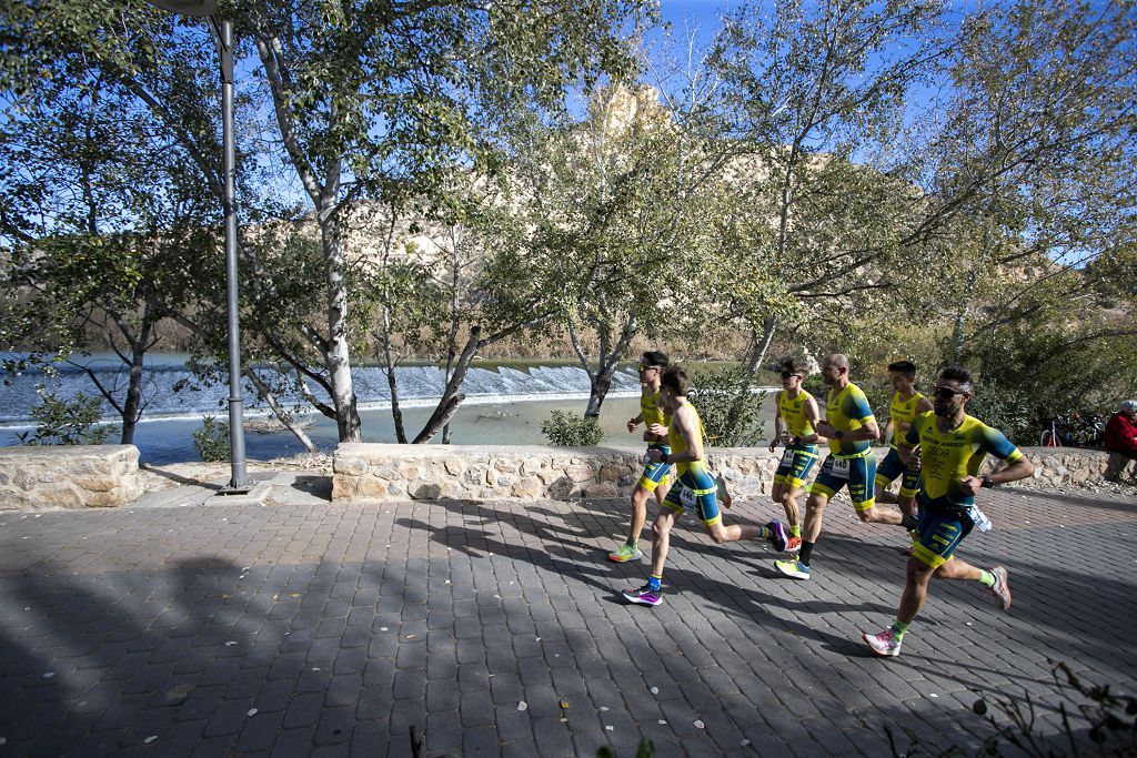 Duatlón en el campo de fútbol de Archena