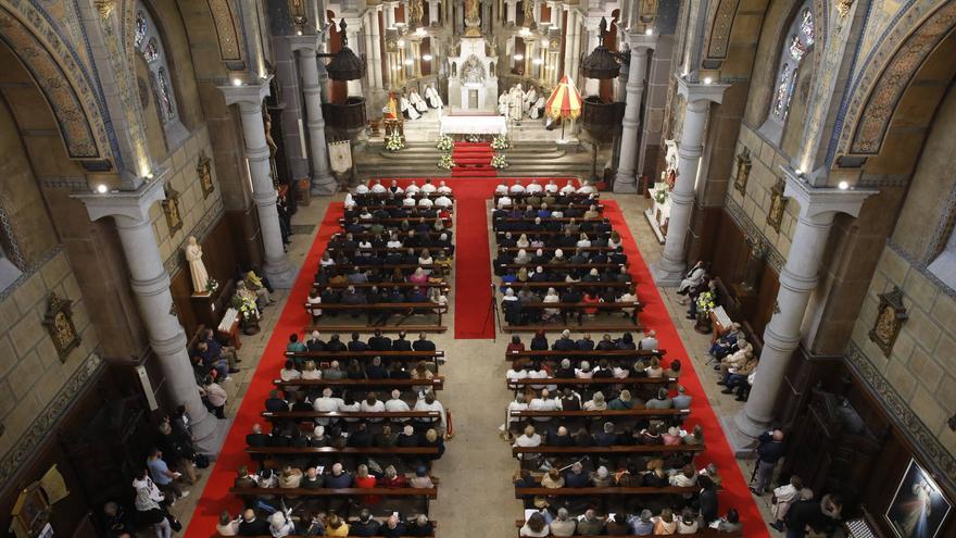 Misa en la Basílica de Gijón &quot;de reparación de las blasfemias&quot; en los Juegos Olímpicos de París