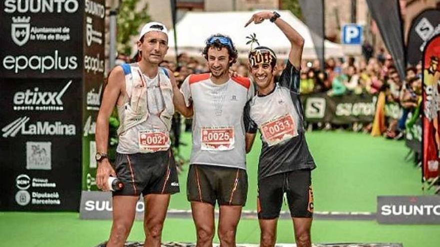 Kilian Jornet, vencedor el 2015, entre Miguel Heras i Zaid Ait Malek